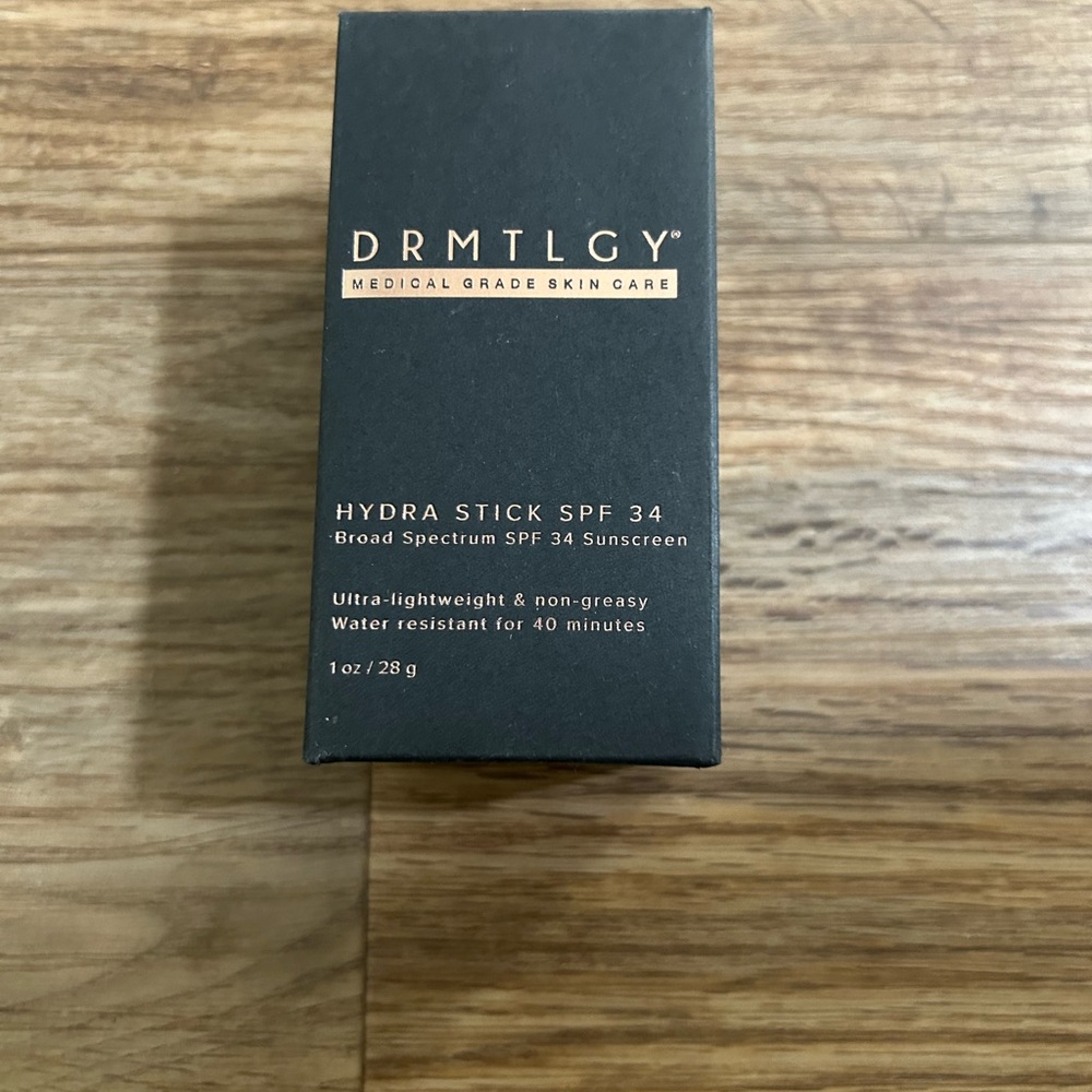 New DRMTLGY Hydra Stick SPF 34 - Picture 11 of 14